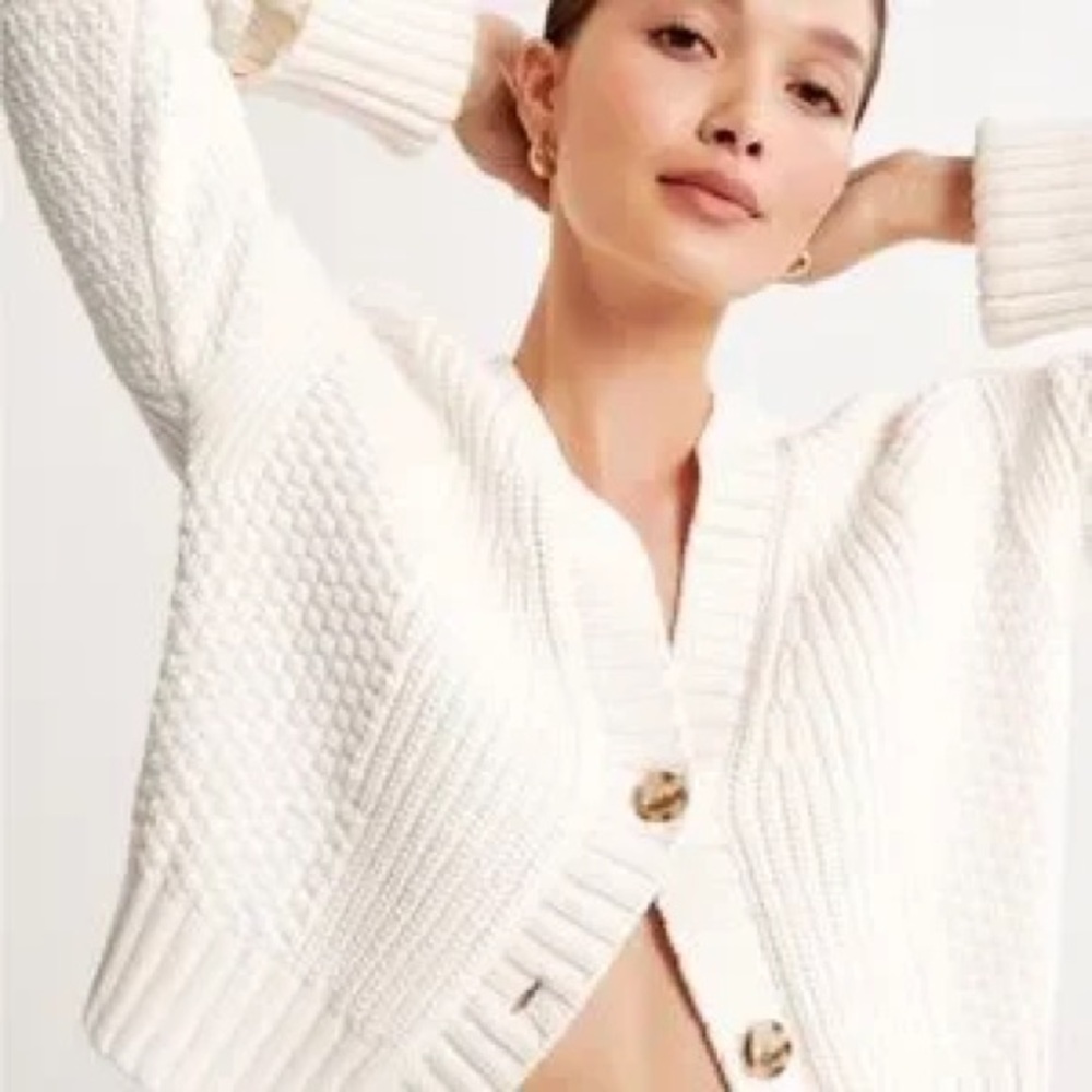 Abercrombie Chunky Knit Cardigan
